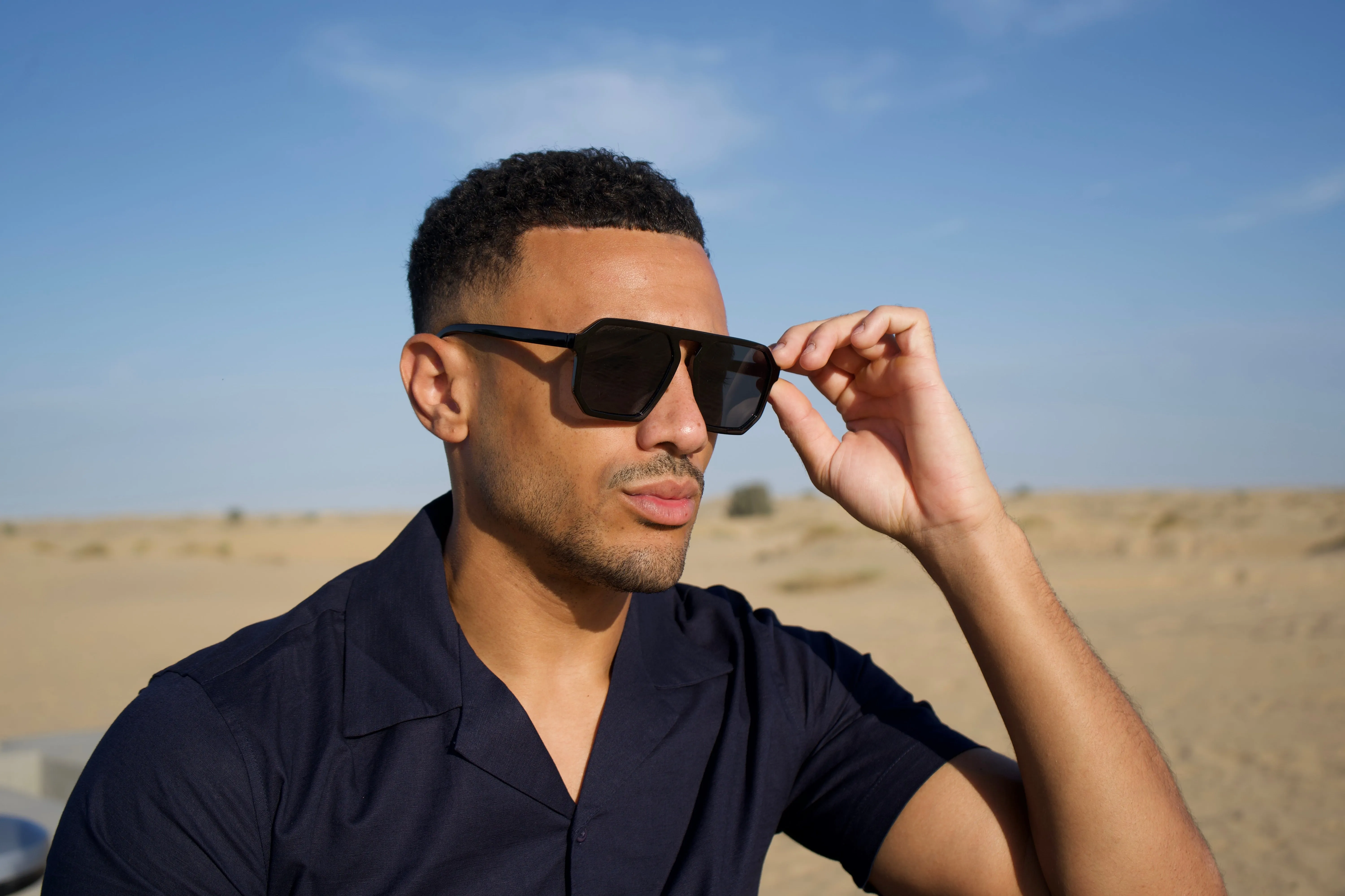 Capo Single Bridge Aviator Sunglasses - Black