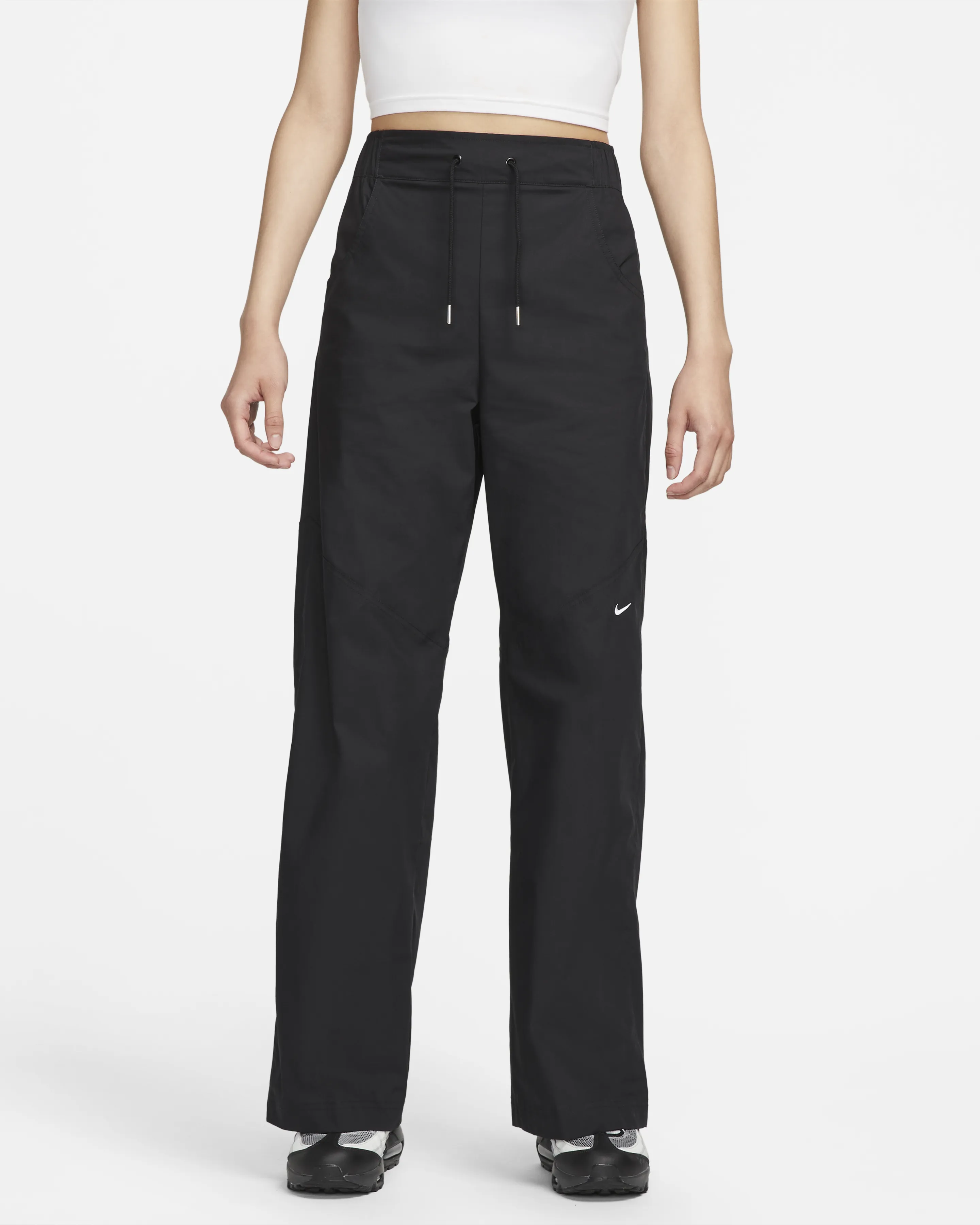 Nike Sportswear Essentials-Women's Woven High-Rise