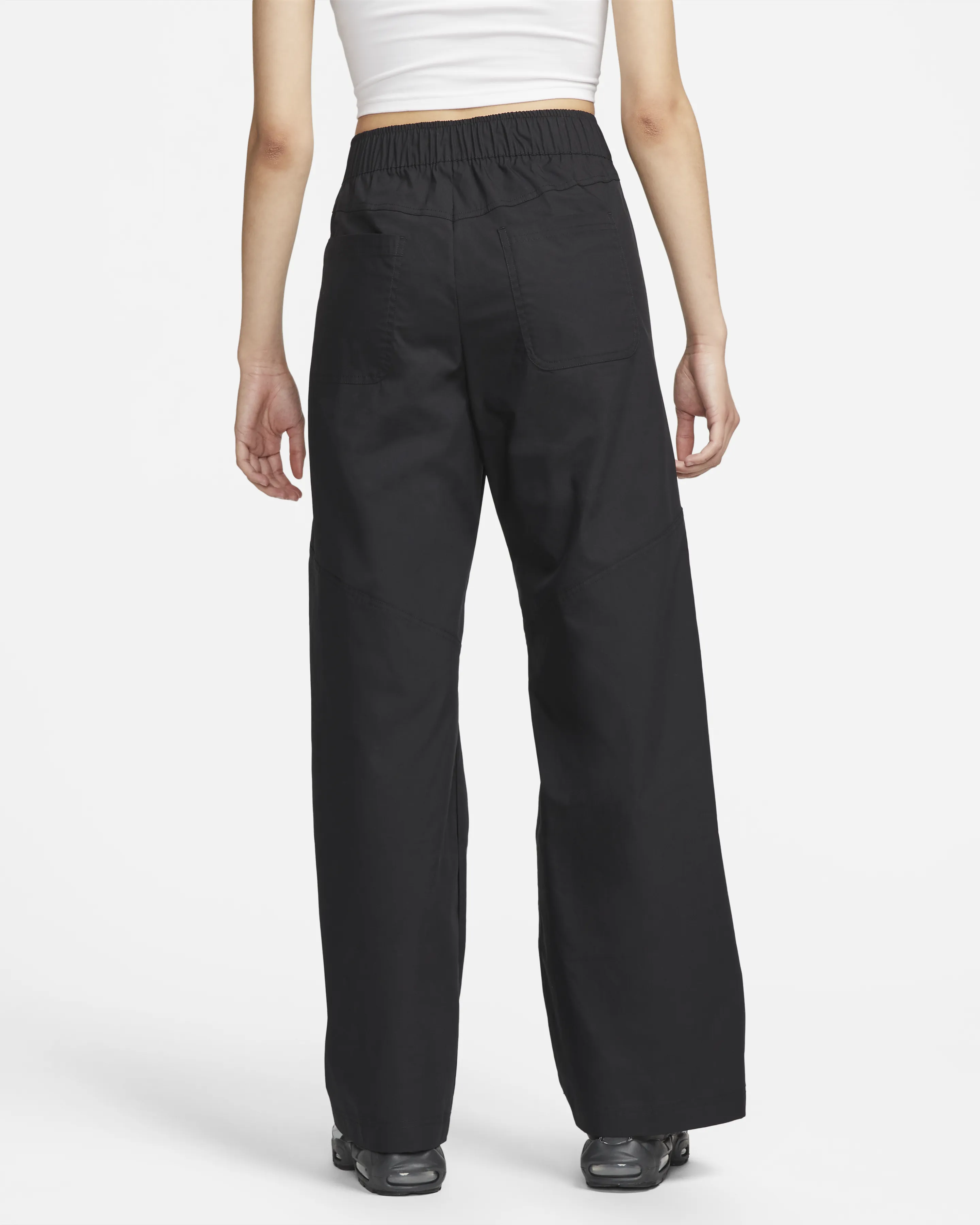 Nike Sportswear Essentials-Women's Woven High-Rise