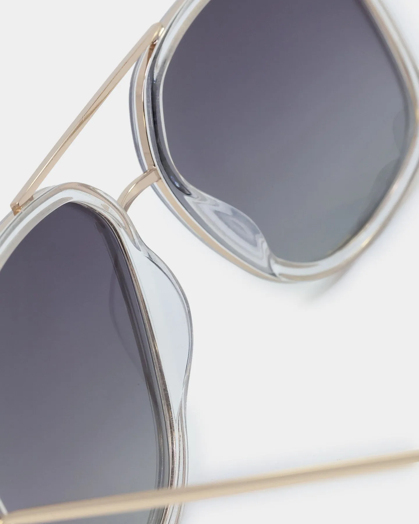 NUQE Lee Sunglasses Gold