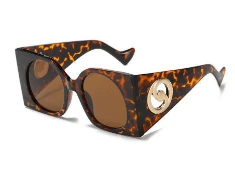 'Travel Agent" Oversize Square Women Sunglasses