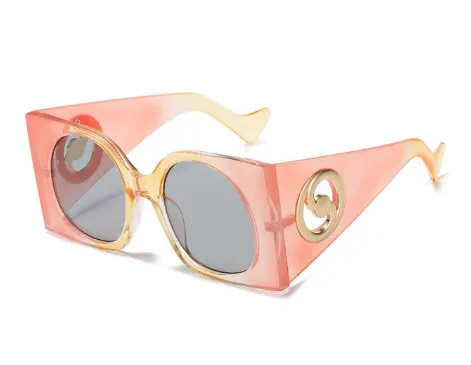 'Travel Agent" Oversize Square Women Sunglasses